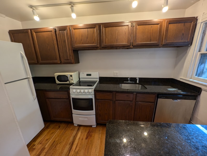 Building Photo - 39 Rutgers St