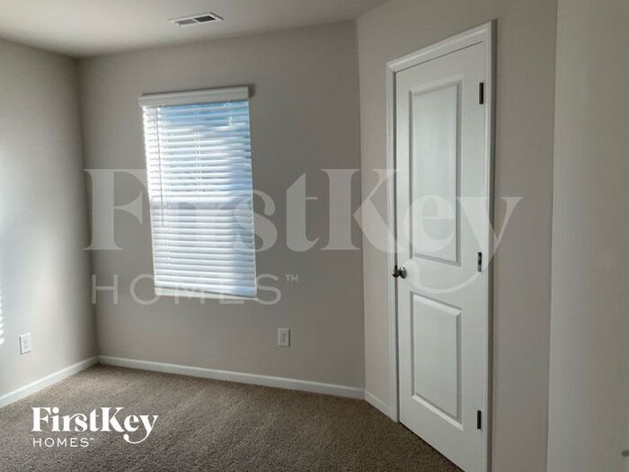 Building Photo - 9526 Hamel St