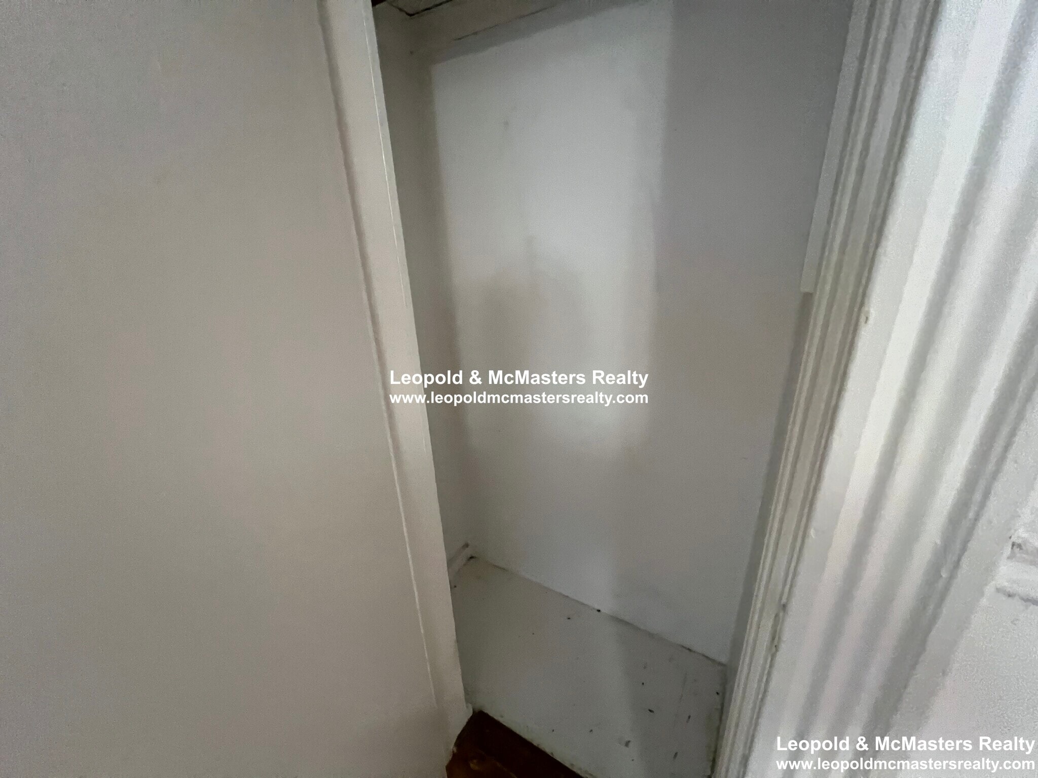 Building Photo - 144 Warren St