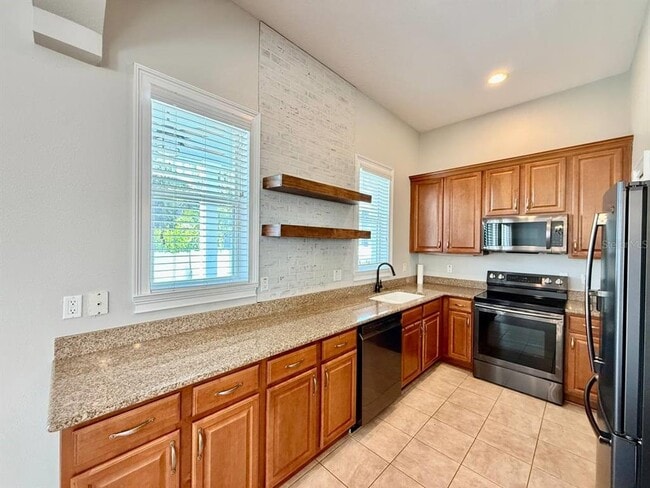 Building Photo - 6545 Simone Shores Cir