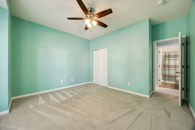 Building Photo - Well maintained 3 bedroom 2 bath home with...