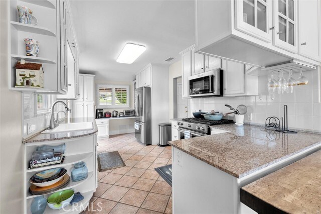 Building Photo - 2129 Palos Verdes Dr W