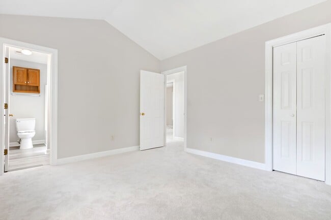 Building Photo - 3-Bedroom Home for in Cary – Close to Downtown!