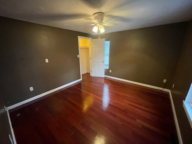 Building Photo - 16 Bowstring Way