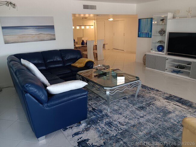 Building Photo - 3850 Galt Ocean Dr