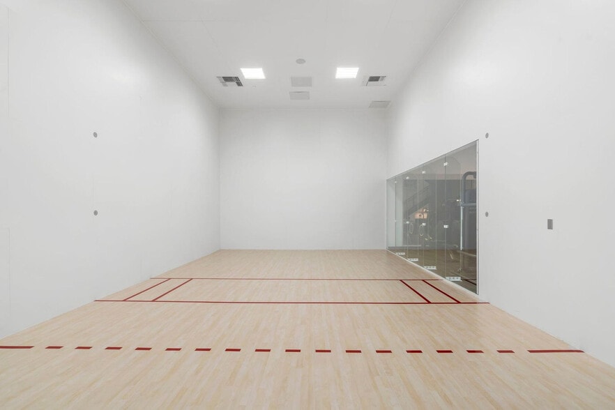 Building Photo - 225 N Miami Ave