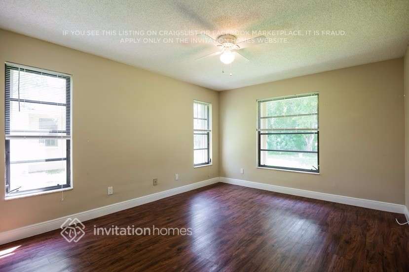 Building Photo - 2212 Viscaya Pkwy