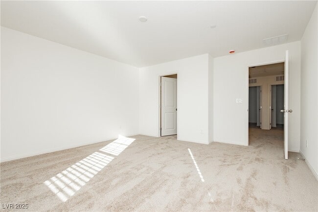 Building Photo - 2768 V. Napoli