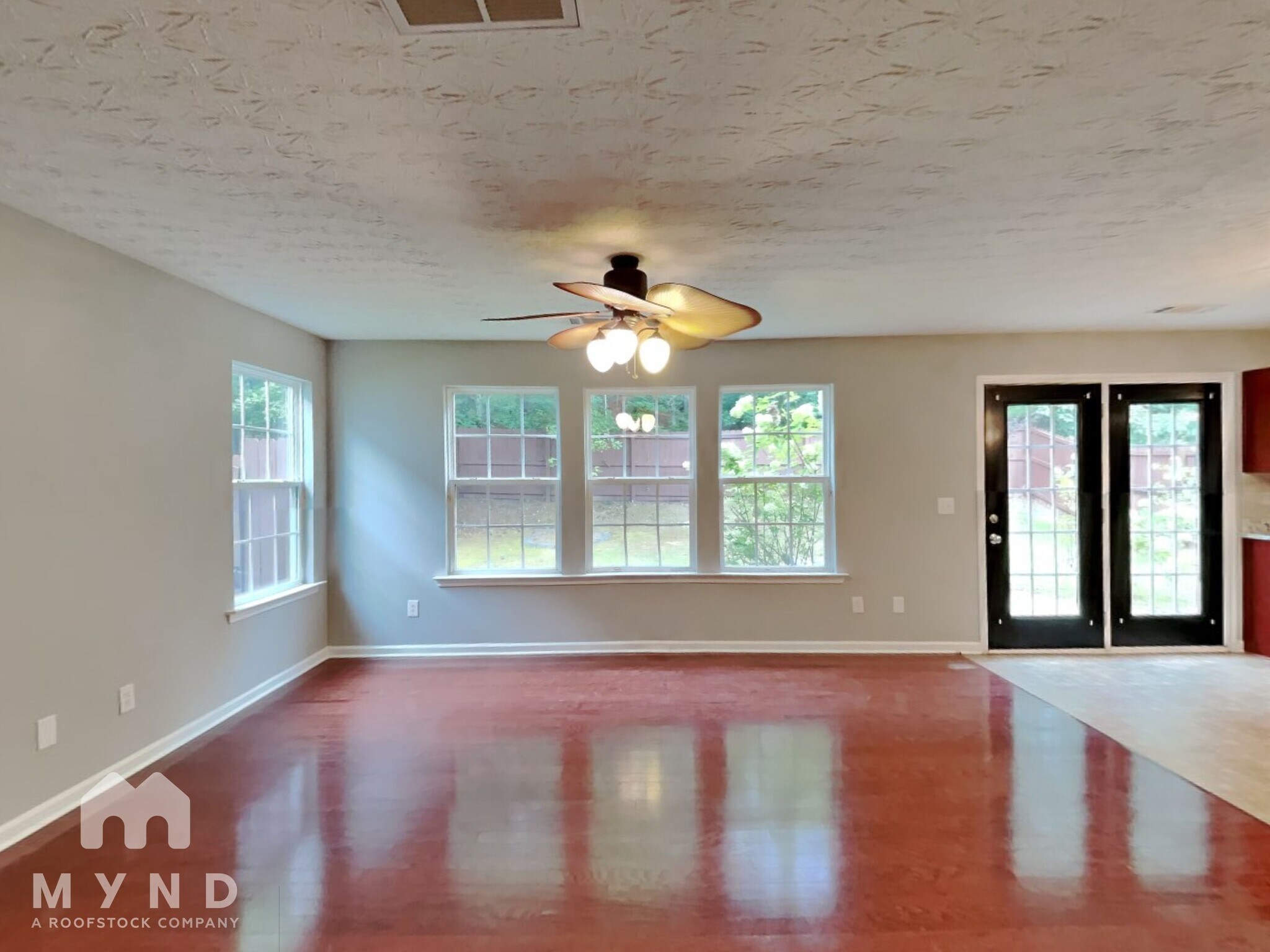 Building Photo - 2260 Valley Creek Dr