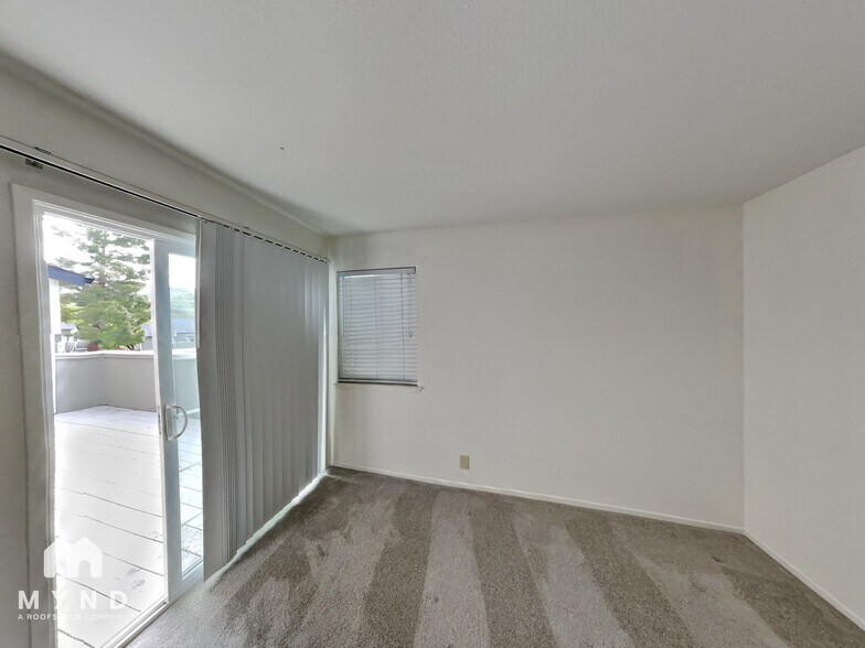 Building Photo - 465 Canyon Oaks Dr