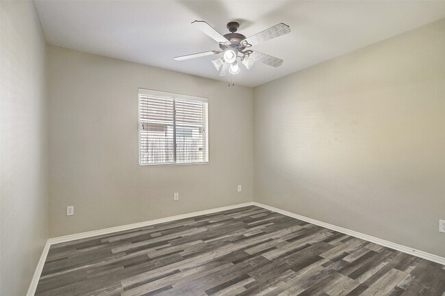 Building Photo - 4762 Wind Trace Dr