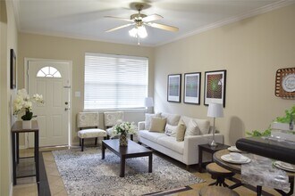 Building Photo - 9400 Bellaire Blvd