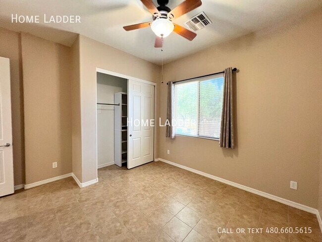Building Photo - 6491 W Victory Way