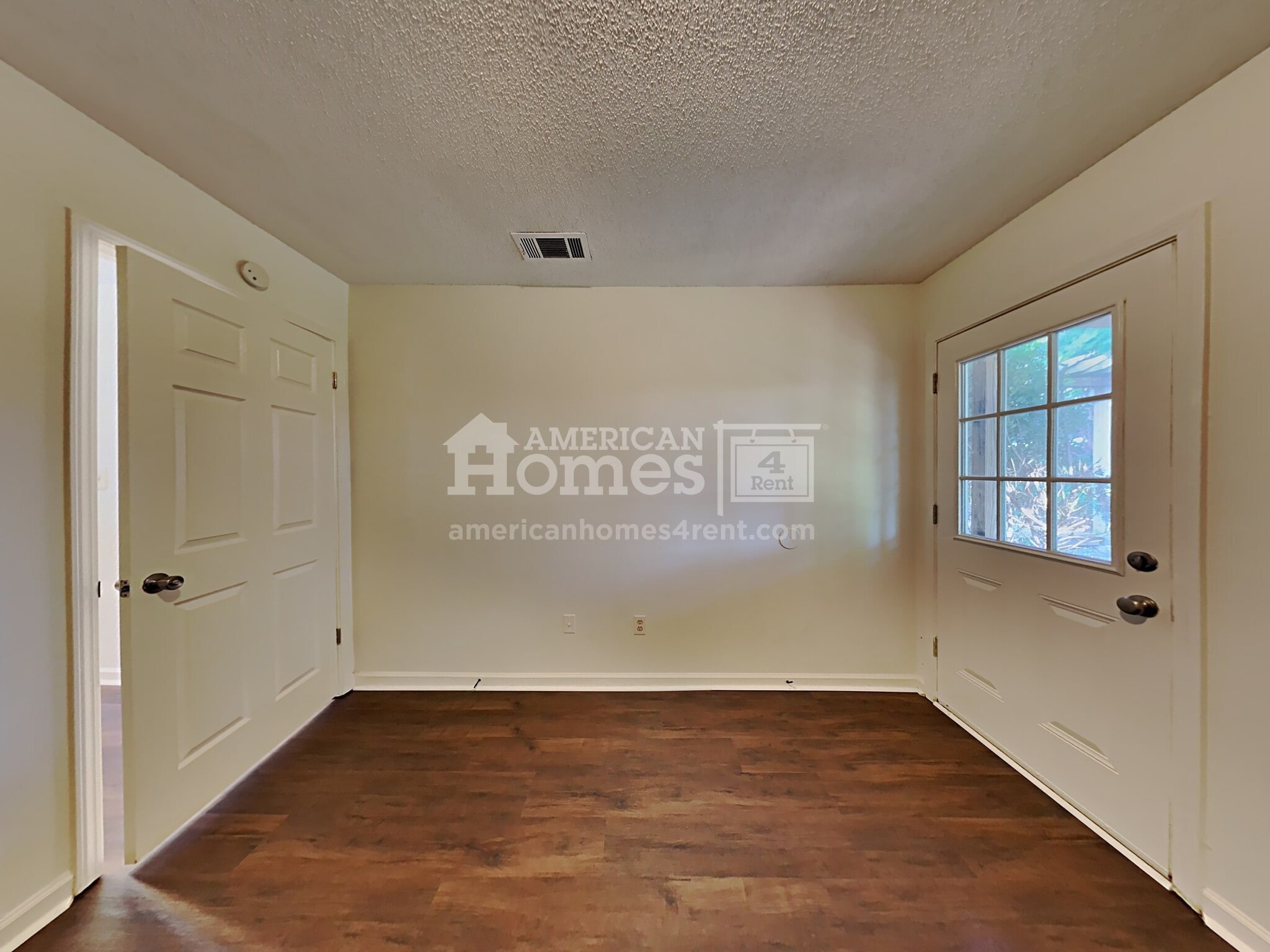 Building Photo - 245 Brookstone Cove