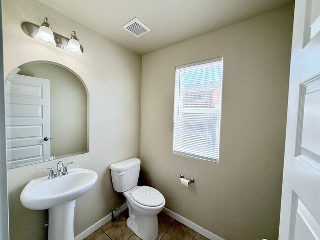 Building Photo - 6531 Wexford Dr