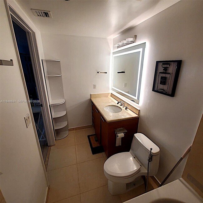 Building Photo - 50 Biscayne Blvd