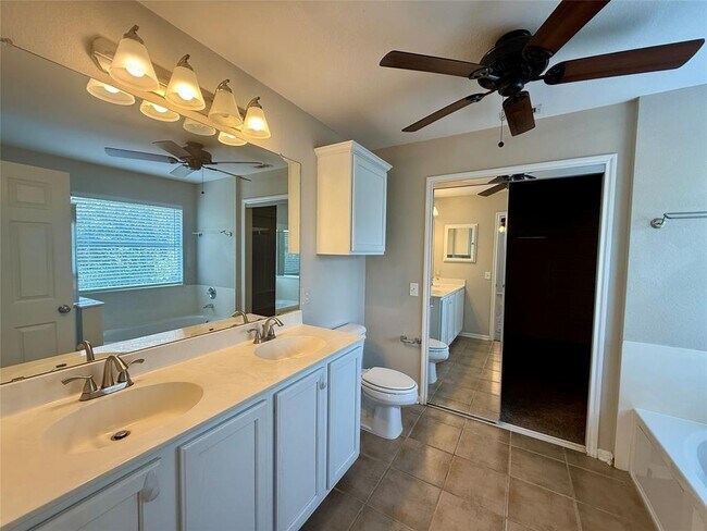 Building Photo - 3953 Canyon Glen Cir