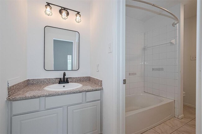 Building Photo - 15603 Mustang Island Dr