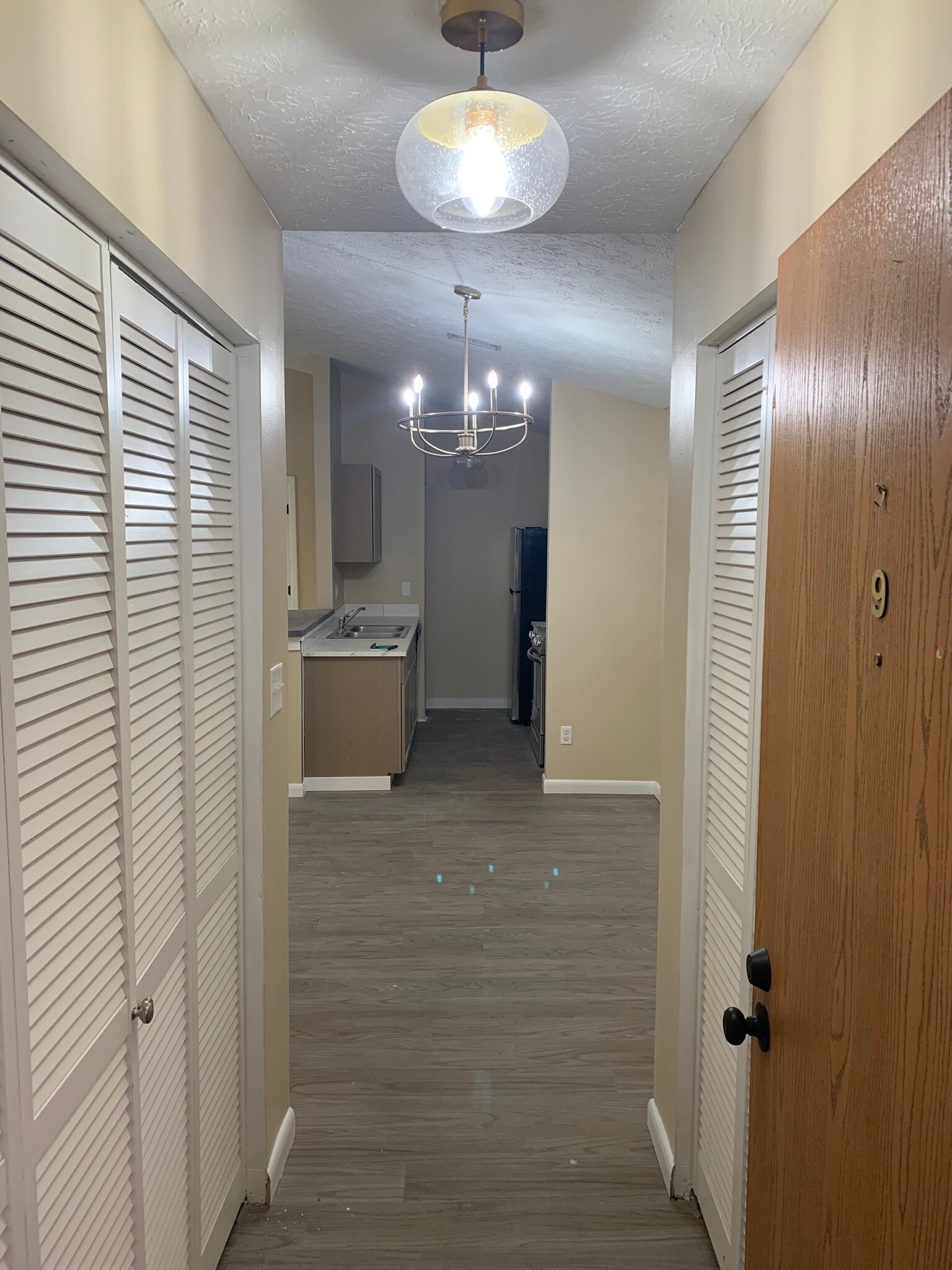 Building Photo - 4240 Village Parkway Cir E