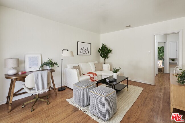 Building Photo - 938 N Wetherly Dr