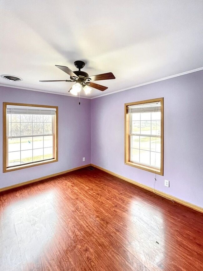 Building Photo - Charming 4-Bedroom Home in a Convenient Lo...