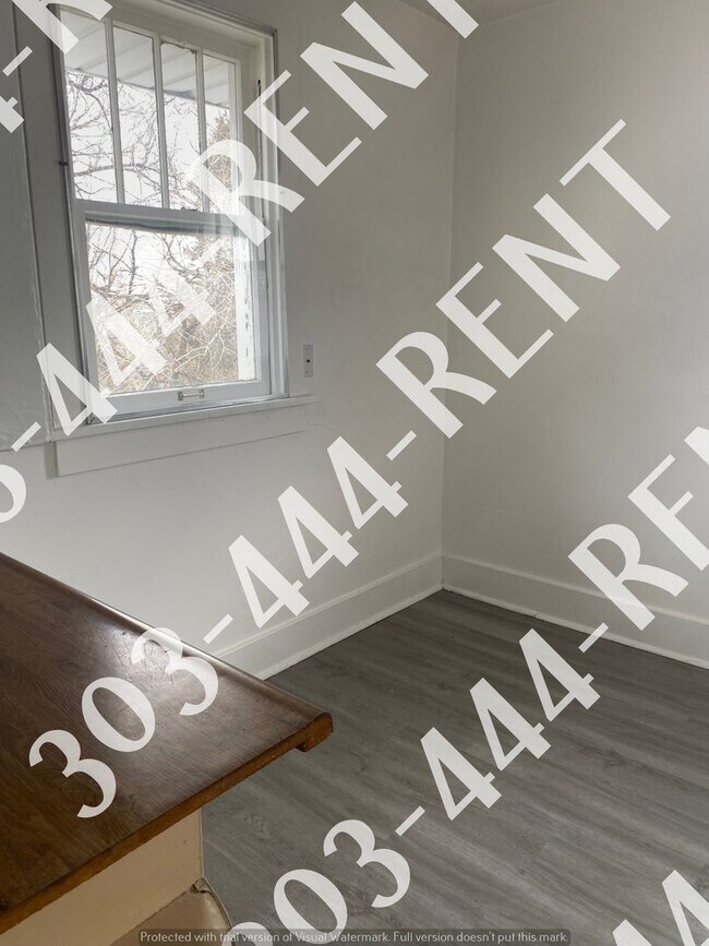 Building Photo - 10625