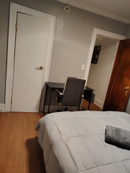 Building Photo - 3 Voorheis St