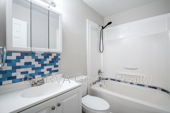 Building Photo - 2407 Bluefield St