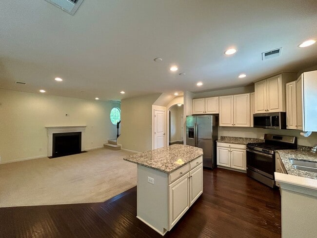 Building Photo - Captivating Craftsman style residence, nestled in the serene Wynwood Section of Fox Creek Subdivi...