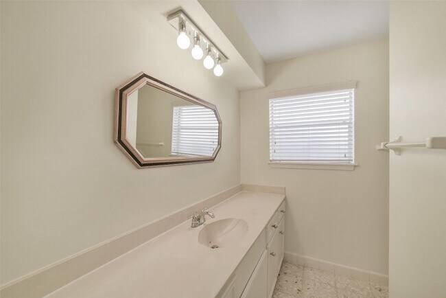 Building Photo - 7818 Kleingreen Ln