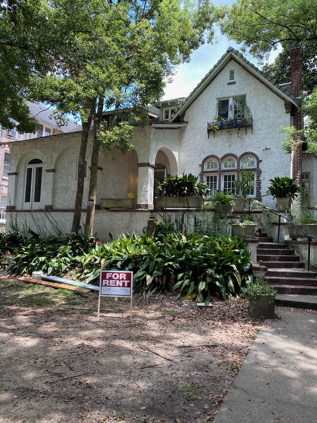 Primary Photo - 7819 St Charles Ave