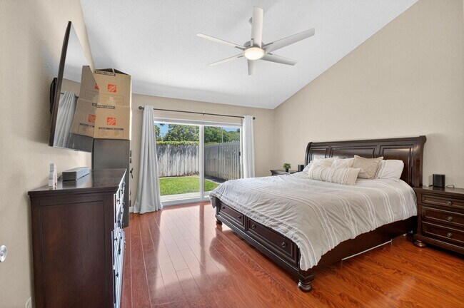 Building Photo - 45 Baytree Cir