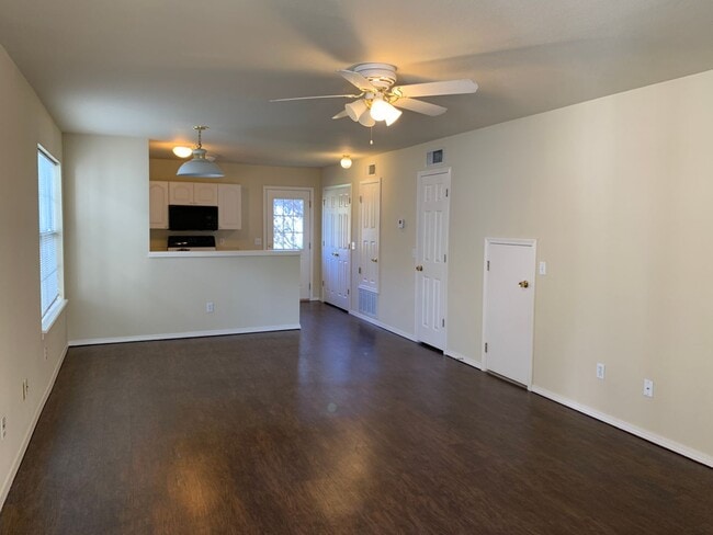 Building Photo - For Lease | Pratville | Available Now!