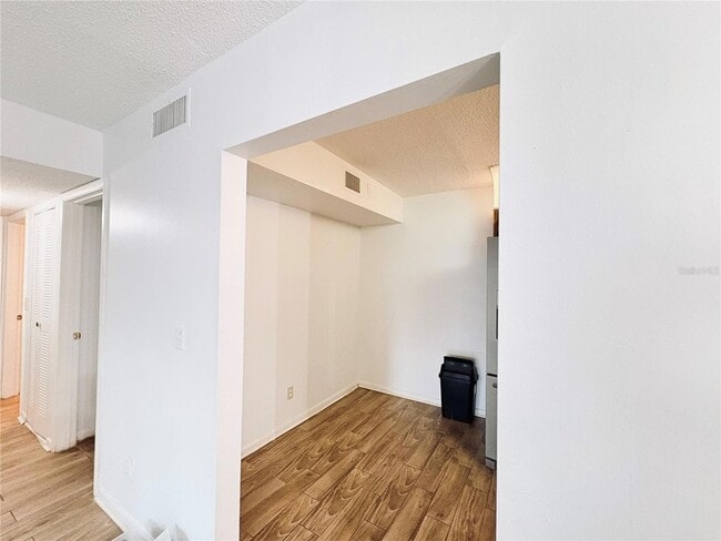 Building Photo - 8213 Sun Spring Cir