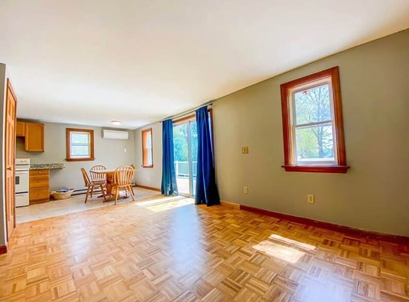 Building Photo - 136 Mt Hunger Shore Rd