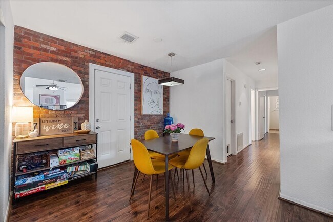 Building Photo - 1201 Bering Dr