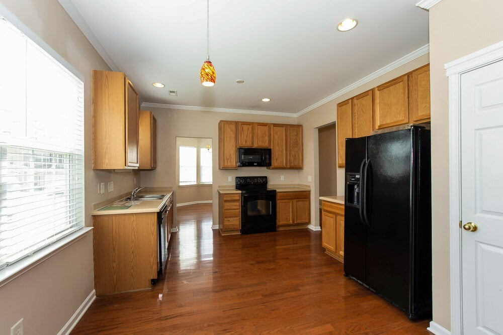 Building Photo - 16047 Long Talon Way
