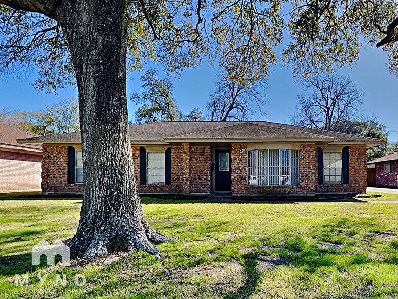 Primary Photo - 9015 Eldora Dr