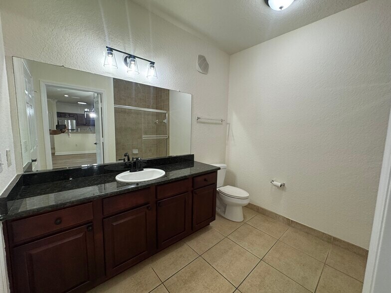 Building Photo - 1301 Tuscan Terrace