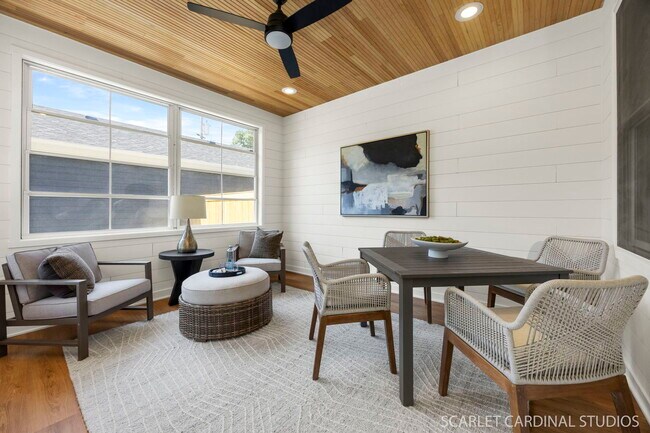 Building Photo - 715 N Brainard St