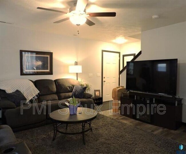 Building Photo - 9600 W Broek Dr