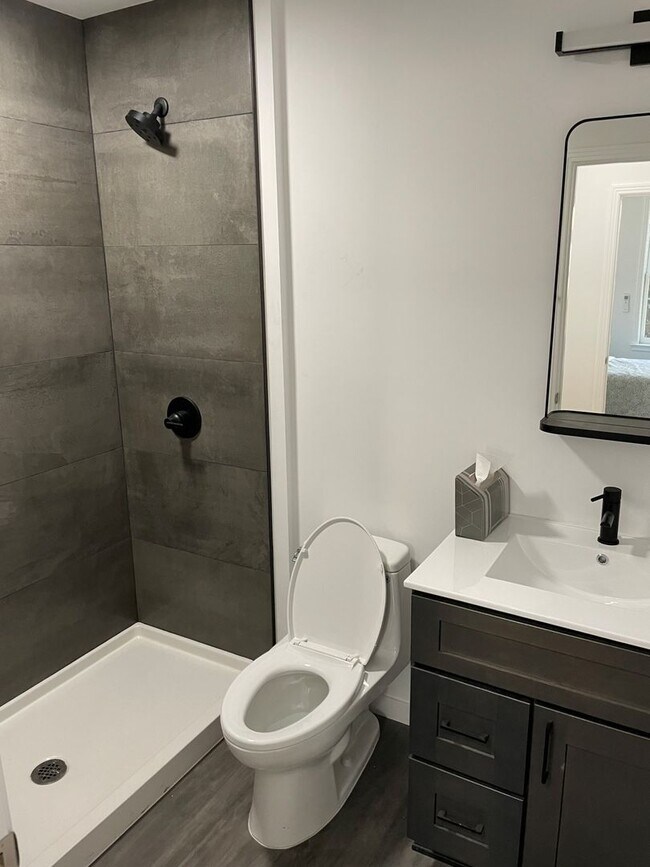 Building Photo - Viewing Schedule: Please call Shami at (415) 225-2543 to schedule a viewing.