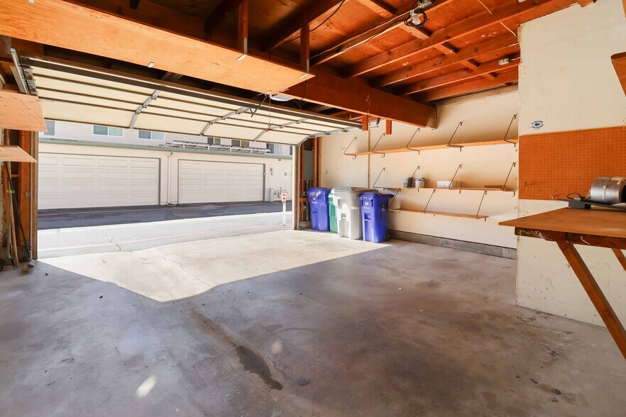 Building Photo - 2770 Caminito Eldorado