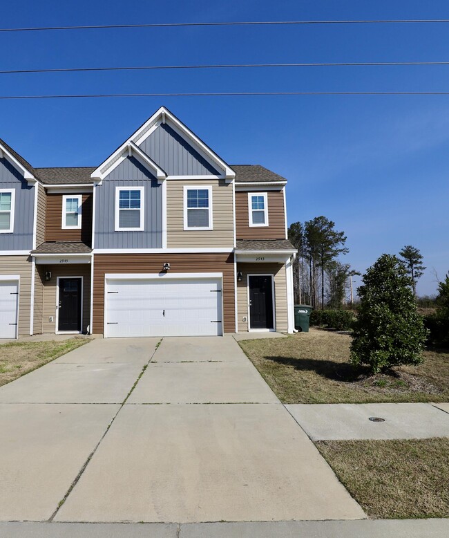 Building Photo - 2943 Old Field Rd