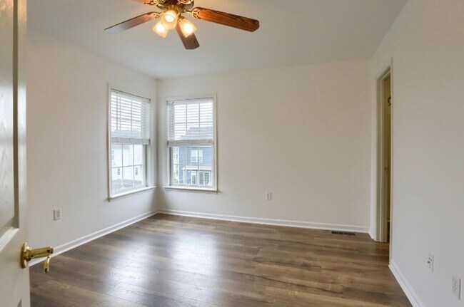 Building Photo - Luxury 5-Bedroom Home for Rent – $4,500/Month + Utilities