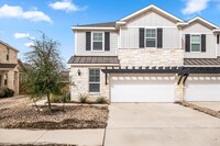 Building Photo - 2310 Calvert Dr