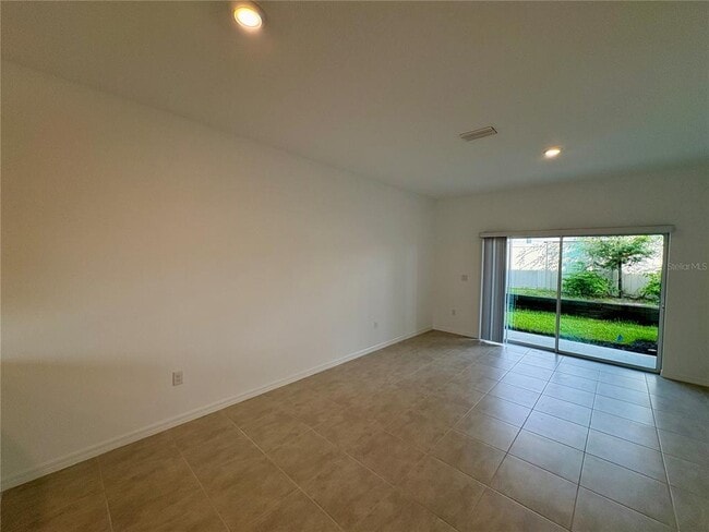 Building Photo - 8576 Daybreak St