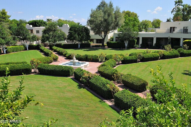Building Photo - 5101 N Casa Blanca Dr