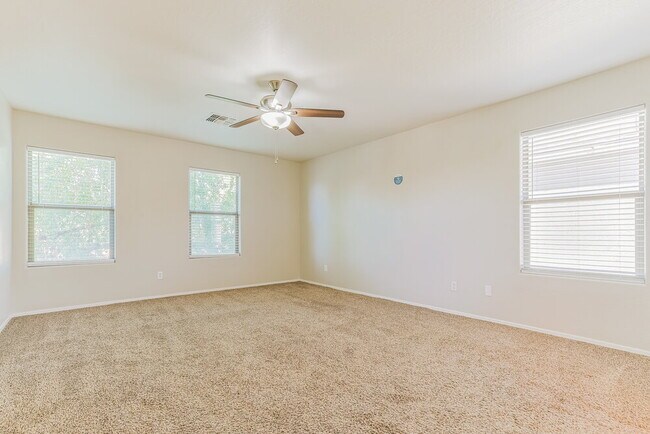 Building Photo - 2297 E Meadow Chase Dr