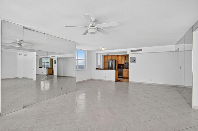 Building Photo - 800 SE 20th Ave